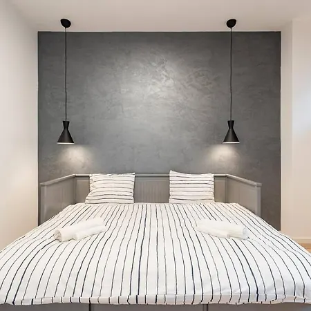 Winter Haven: Modern Retreat In Apartmán