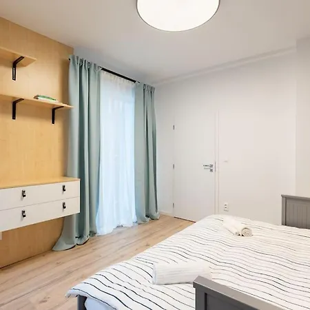 아파트 Winter Haven: Modern Retreat In *