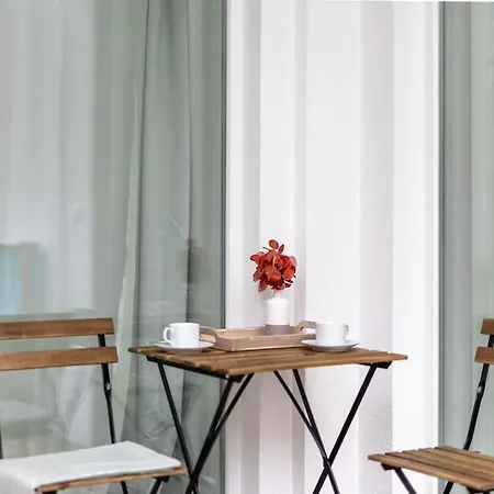 Winter Haven: Modern Retreat In Bratislava